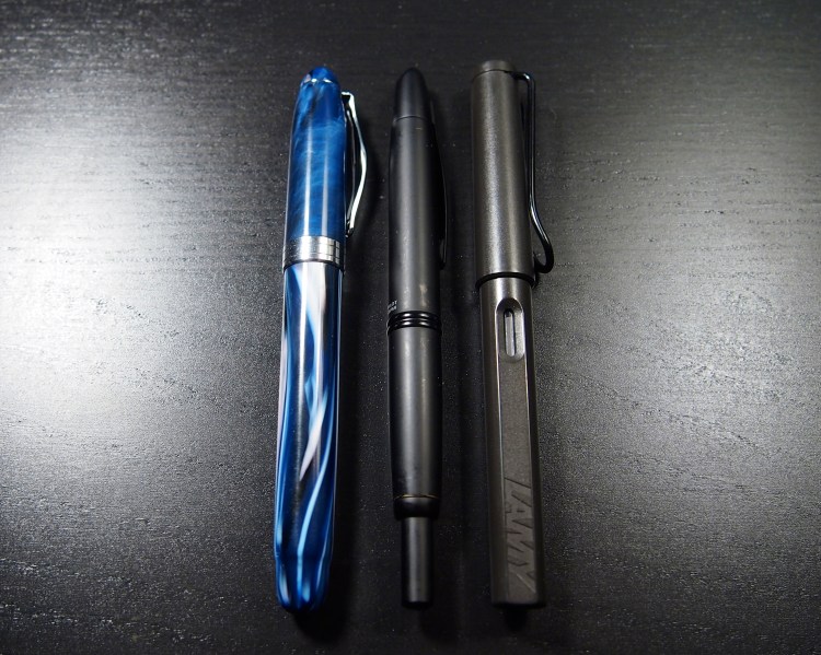This week's favorites: the Noodler's Ahab with Diamine Exblood, the Pilot Vanishing Point with Edelstein Aventurine, and the Lamy Safari with Noodler's Cayenne