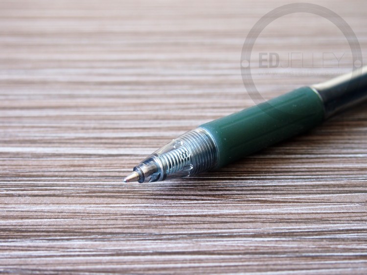 Zebra Sarasa 0.7mm Dark Green Gel Ink Pen Review 11