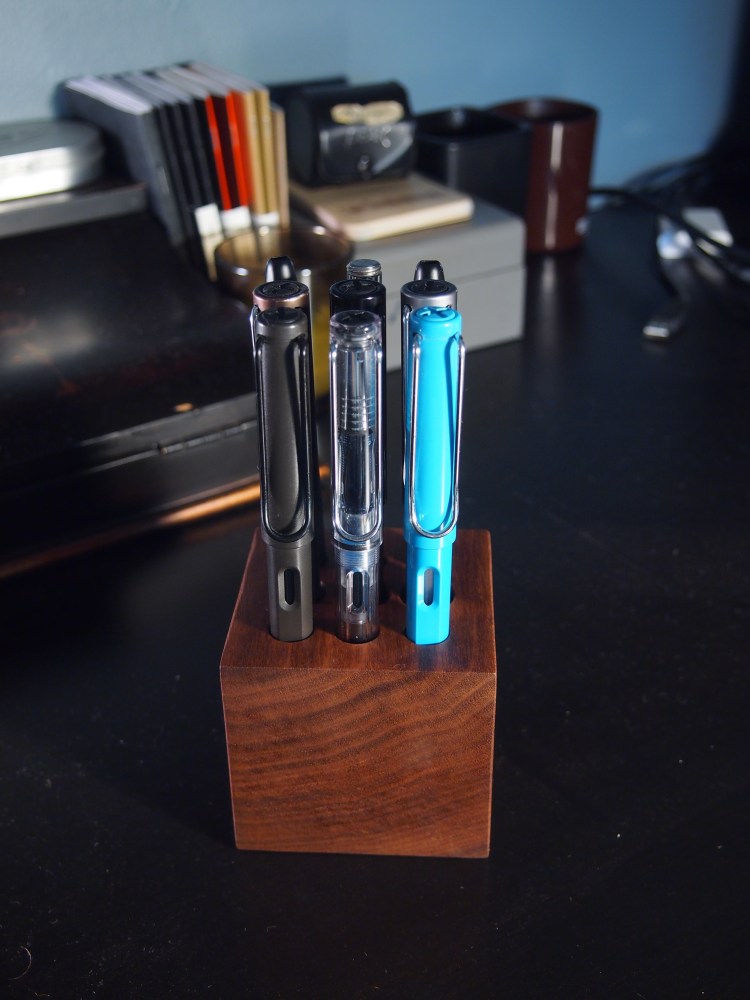 The Clicky Post Cube Pen Holder