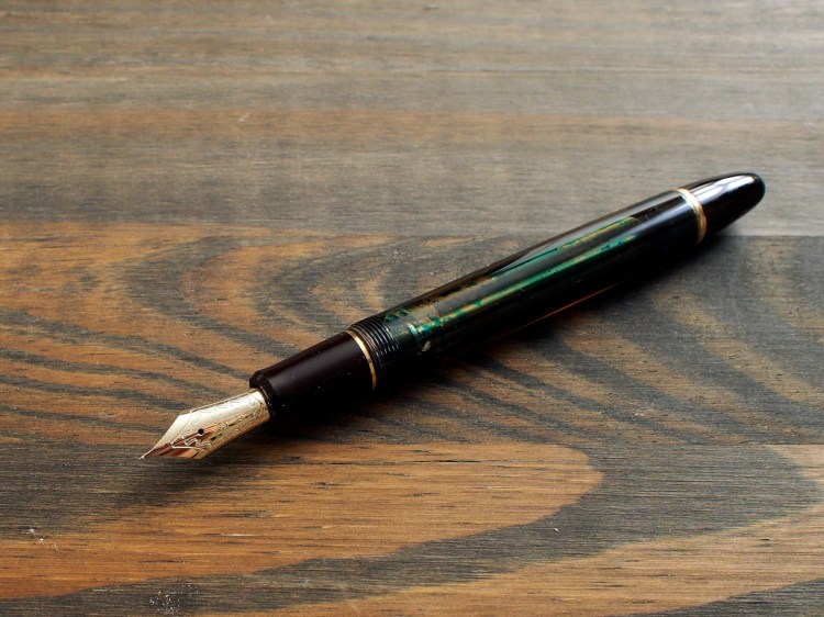 Pilot Custom 823 Fountain Pen Review with Hebrew Arabic Italic Grind by Richard Binder 5