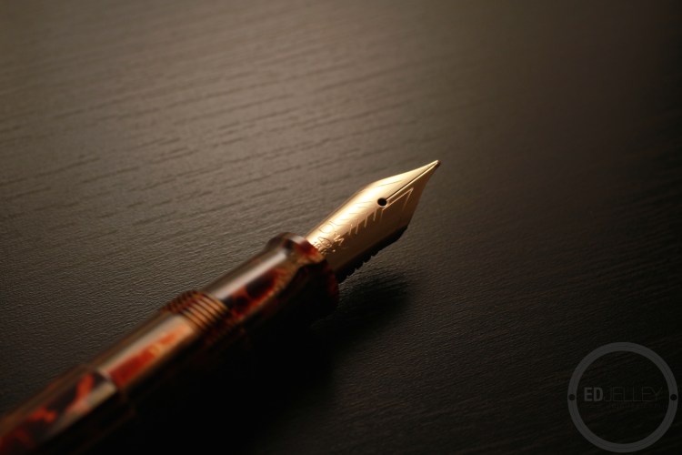 Omas Arco Celluloid Milord 2