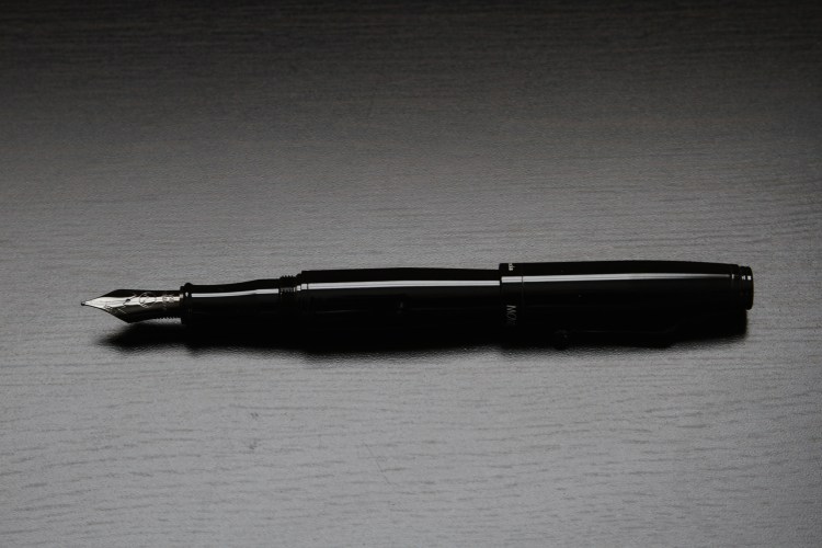 Monteverde Invincia Stealth Fountain Pen