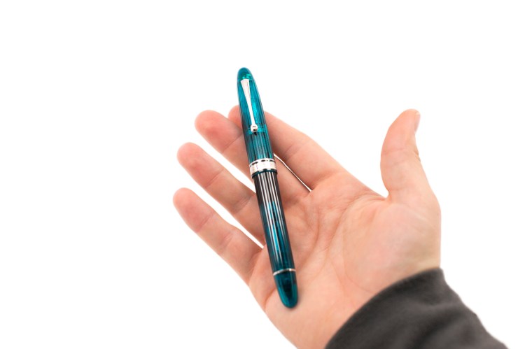 Omas Alba Fountain Pen Review-18
