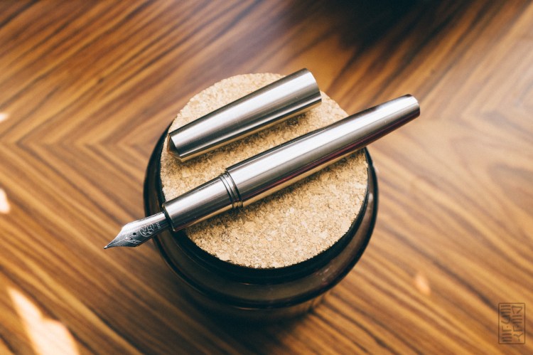 Namisu Nova Titanium Fountain Pen Review-3