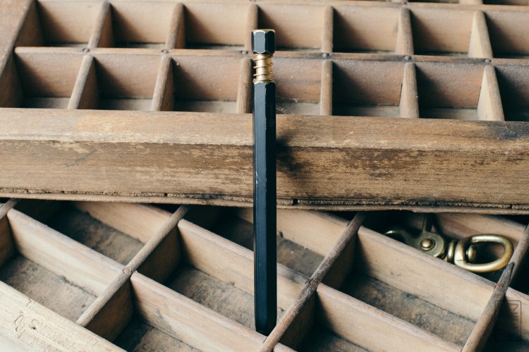 ystudio-brassing-ballpoint-pen-review-12
