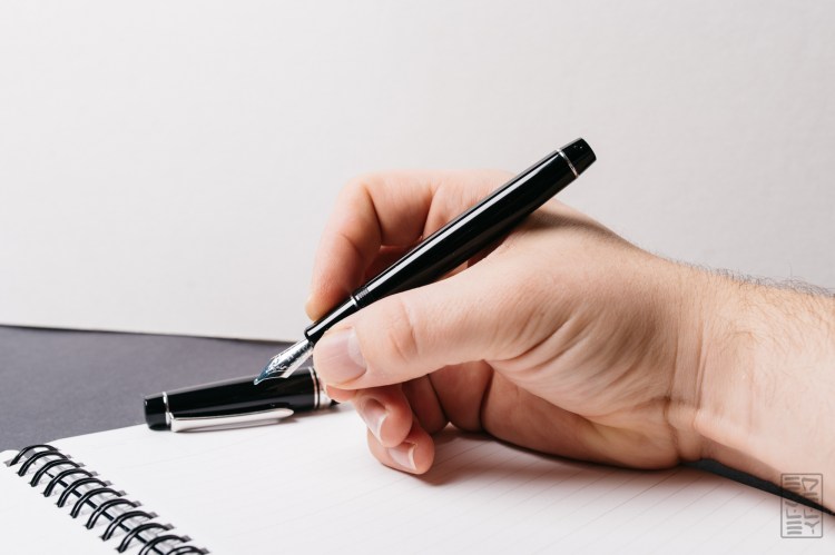 Pilot Custom 912 Fountain Pen Music Nib Review-10