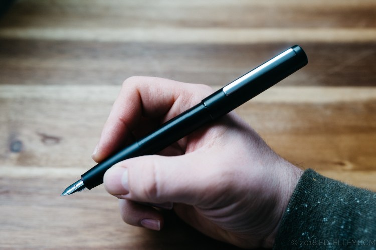 Lamy Aion Black Fountain Pen Review-7