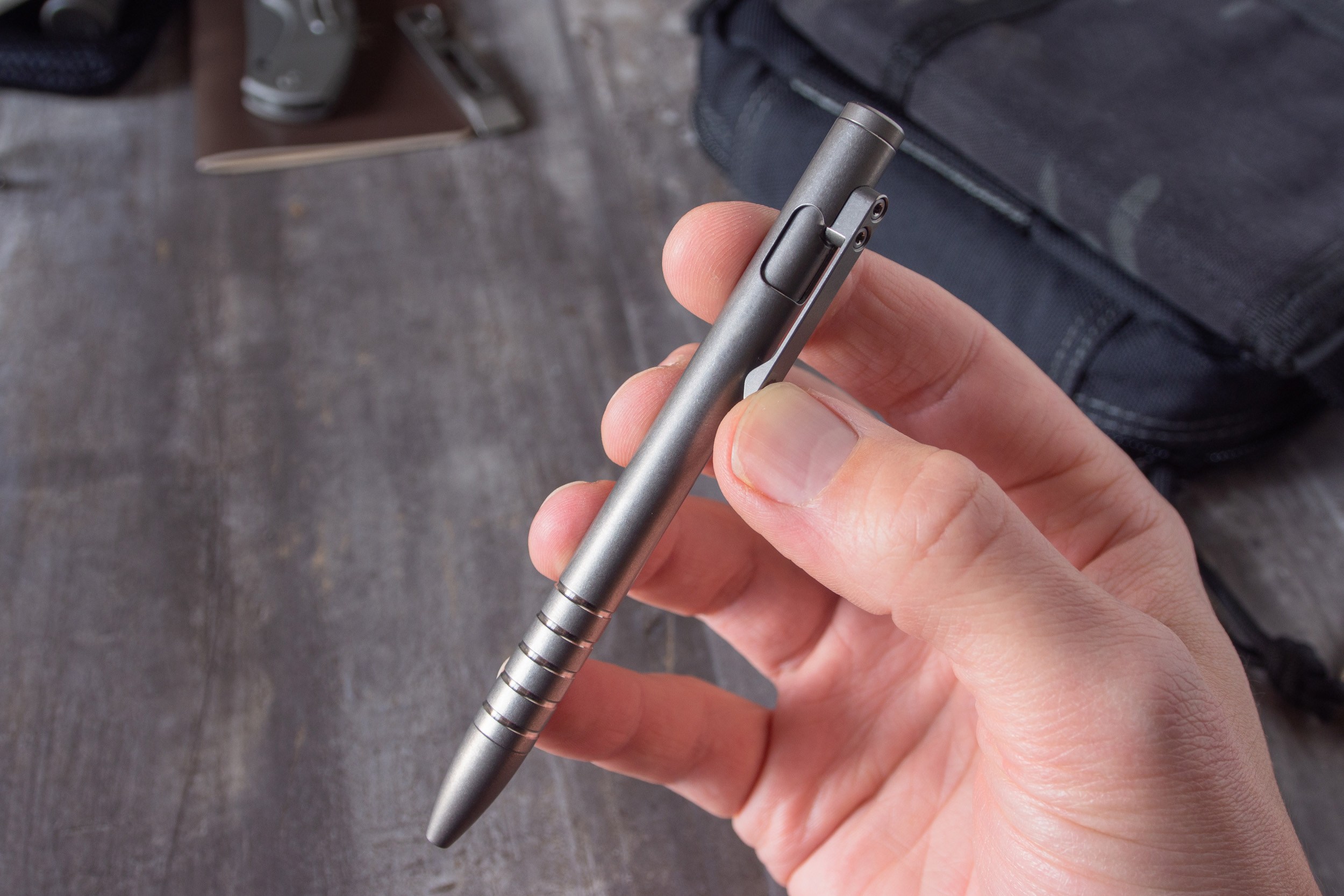 Dohobby Mini Penna EDC In Titanio – Portachiavi Con Meccanismo Bolt Action, Scrittura Fluida, Leggera E Tascabile